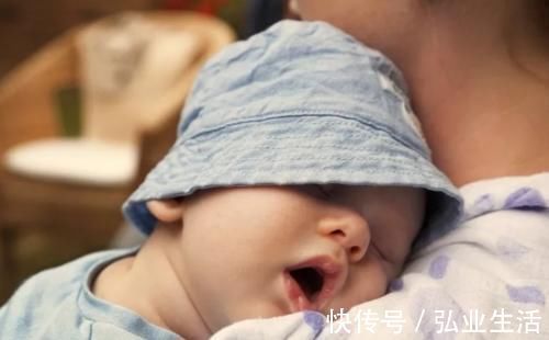 哄睡|宝宝不睡就代表不困?家长错误的哄睡方式,会给孩子“拖后腿”