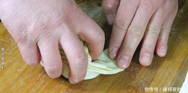 发面饼的最新做法,色泽金黄,宣软好吃,上桌全家吃不够!