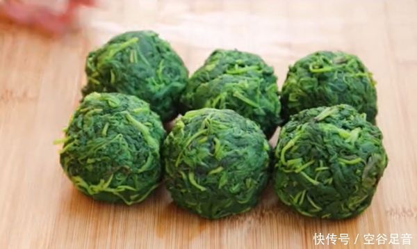 保存艾叶有诀窍,教你2招,放一年都不烂不变黑,像刚摘的一样新