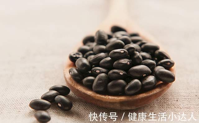 黑米|肾脏“透支”了,身体会亮起4个警示灯,男人不妨自检一下