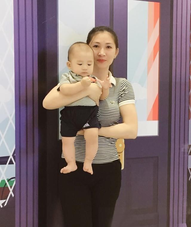 kh女子21岁开始生娃30岁已生5个孩子,其中4个还是剖腹产