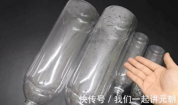 两个大塑料瓶连接起来,放在家里实用又好看,超市买一个要几十元
