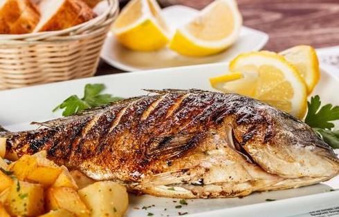 去市场买鱼，专挑5种，美味还便宜，老板：这一看就是行家