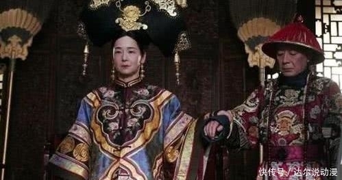 拂尘是道家法器,为何太监手里总要拿个拂尘?其实这东西是印度人发明的