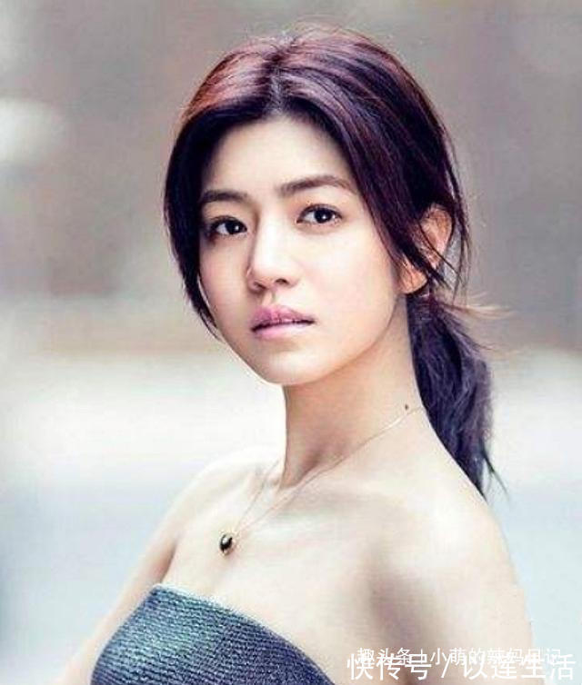 女生|女人不管奔几,扎马尾时少犯这3个''错误''!掉发不说,还显脸大