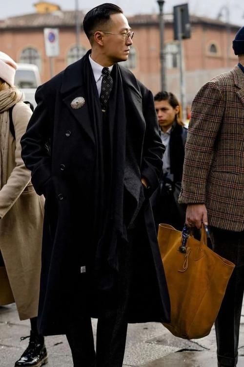 绅士|敢在西装外面穿外套的男人，成熟魅力十足，太赞了！
