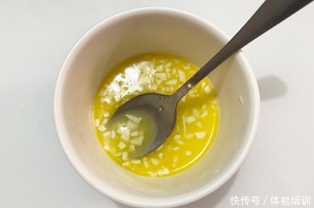 快手懒人面包，咸香适口柔软拉丝，一次发酵省时省力，新手福音！