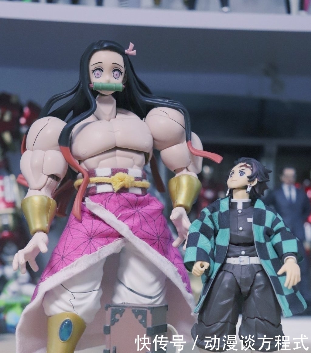 鳄鱼|瞬间失恋的祢豆子手办，一拳一个无惨，炭治郎：把村花妹妹还给我