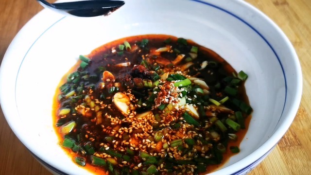 煮面条时,开水下锅就错了,教你一招,面条爽滑劲道,真好吃