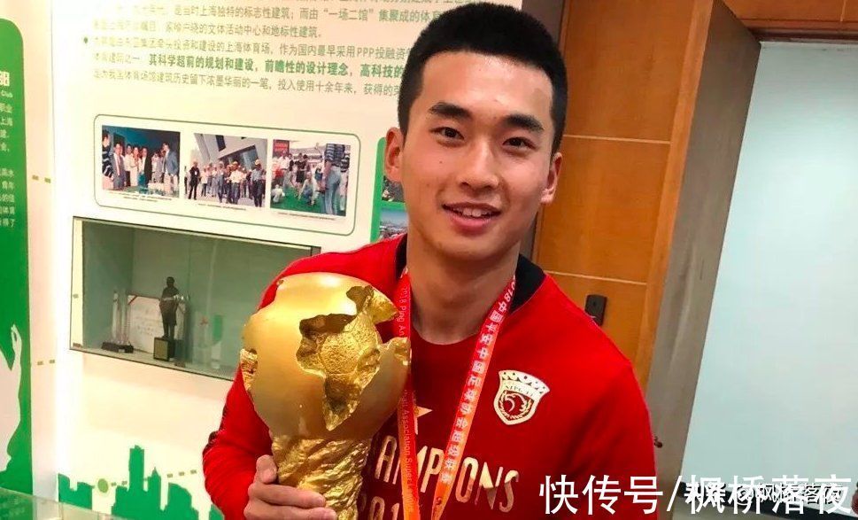 俱乐部|上港又出锋线小妖!单场上演梅开二度,头球完又轰世界波