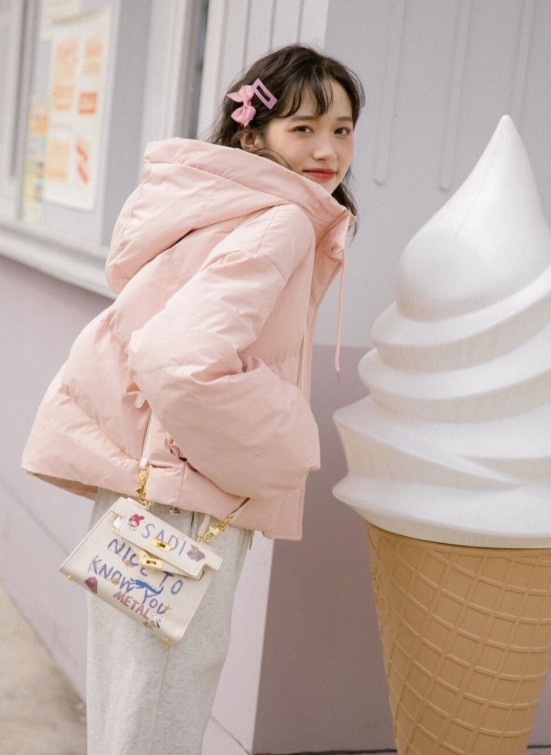 减龄|羽绒服就要穿“奶油色系”,温柔可爱还减龄,让人一秒沦陷