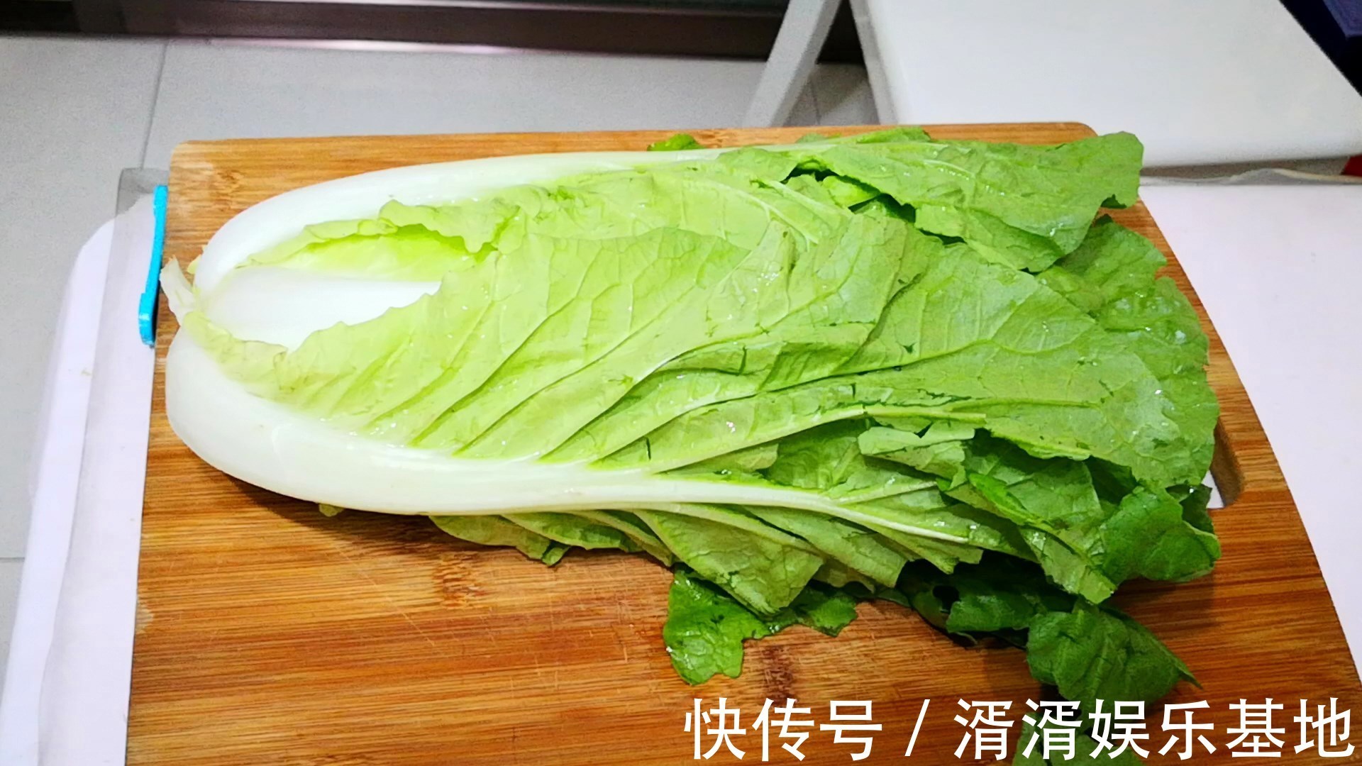 白菜炖粉条怎么做好吃原来有诀窍，教你饭馆的做法，太香啦！