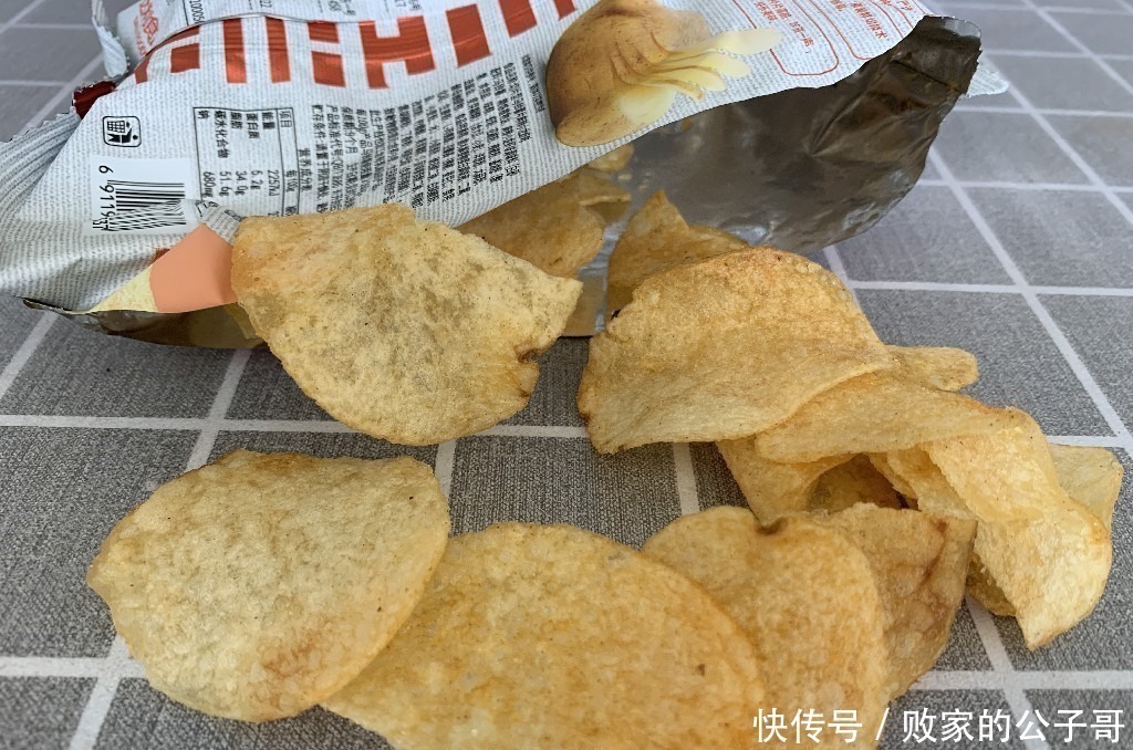 烧烤类|这6种食物，孩子再馋父母也别买，没营养还浪费钱，以后别乱买了