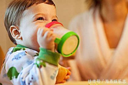 消化|几种情况下,父母别强迫孩子喝水,可能正在伤害娃脾胃