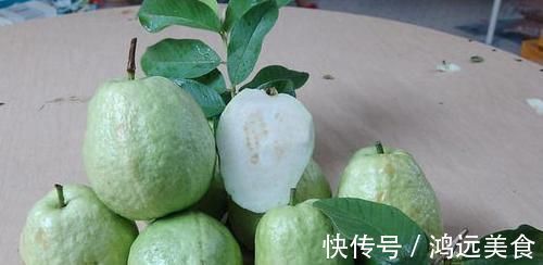 香蕉段|香蕉别总生吃了,做成简单的小甜品,外酥里嫩,大人小孩都爱吃