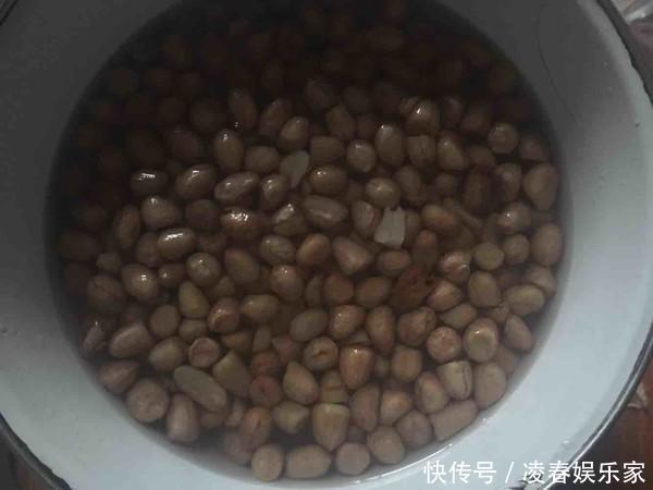 空腹吃|早上空腹吃几粒花生,3个好处找上门,坚持半月效果很明显