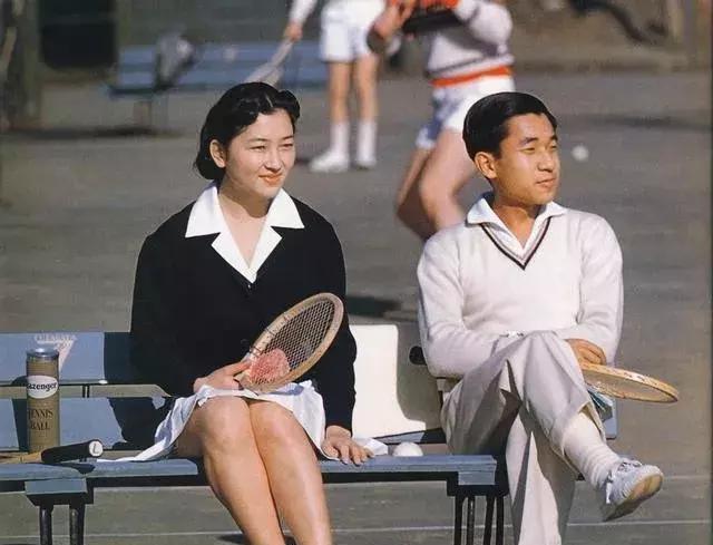 合葬|因网球赛与皇太子结缘,嫁入皇室后患上失语症,直言不跟丈夫合葬