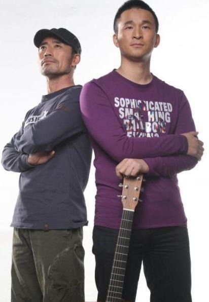 旭日阳刚|草根歌手旭日阳刚：一个再度翻红年入百万，一个回归田园种菜种田