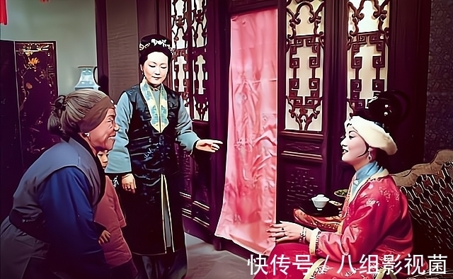 王夫人@刘姥姥2进荣国府,王夫人前后态度截然相反,100两银子就是逐客令