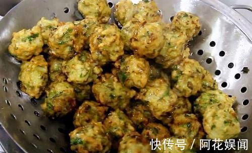 丸子|炸萝卜丸子,用面粉淀粉都不对,加这2样,金黄酥脆,凉了不发软