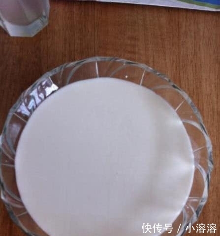 面筋|学着婆婆的方法做凉皮,没想到第一次就成功了,太简单了吧