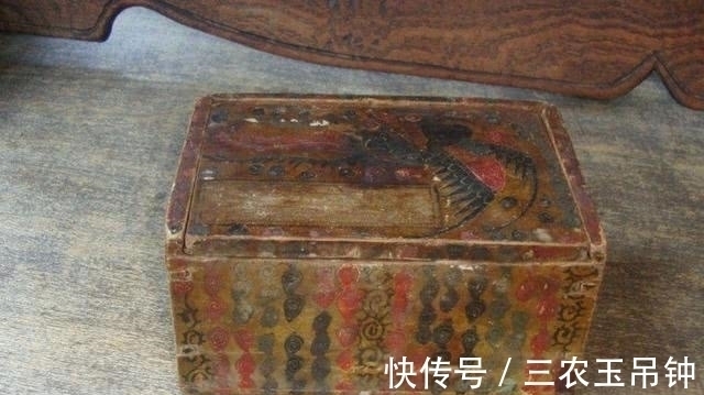 农村这些老物件,现已开始回收了,样样能卖出高价,农民别忽视了