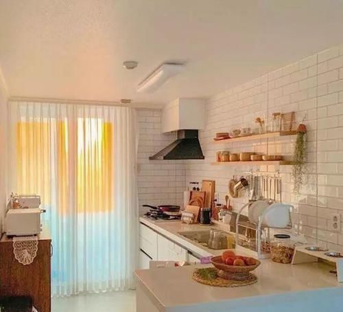 小窝|韩国人的温馨小窝,简洁利落的家居布置,房间不大却越住越大