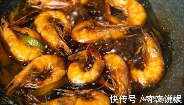 对虾|油焖大虾最简单的做法,大厨:牢记4步,在家也能做出饭店的味道
