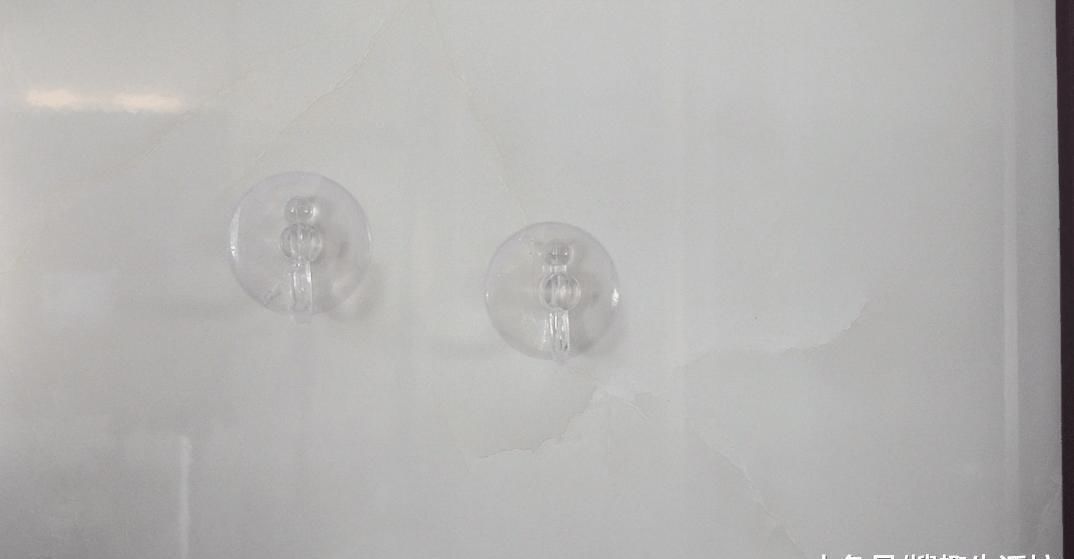 吸盘挂钩老是掉 教你一个简单绝招, 挂几十斤都很牢固, 太实用了