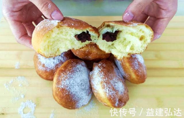 豆沙馅|1碗面粉4个鸡蛋，不用烤箱，教你用平底锅做面包，比蛋糕还好吃