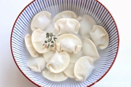 速冻水饺是开水下锅还是冷水下锅怎样煮不破皮来，统统告诉你