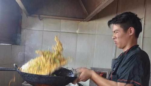 这5种食物宁可丢掉,也别塞冰箱,否则变质得更快,赶紧拿出来