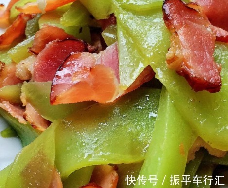 承载着家乡味道的菜，风味独特，脆嫩浓香，还有助于身体正常发育