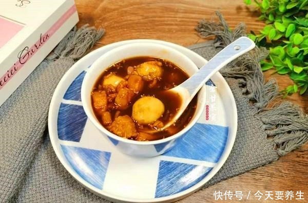 做红薯甜汤，多加两样食材，营养更丰富，一周二三次，暖手暖脚