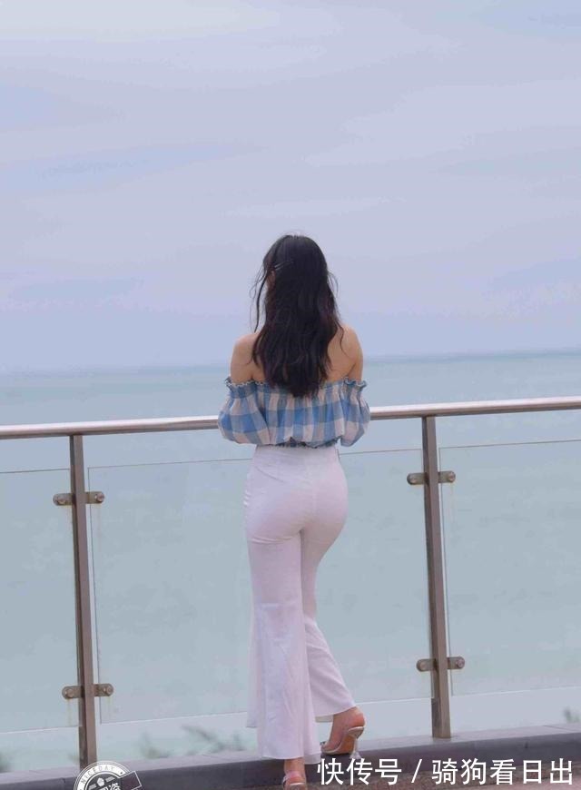 美丽 独特优雅的打底裤装扮简约不失高端,秀出美丽长腿,清新时尚!