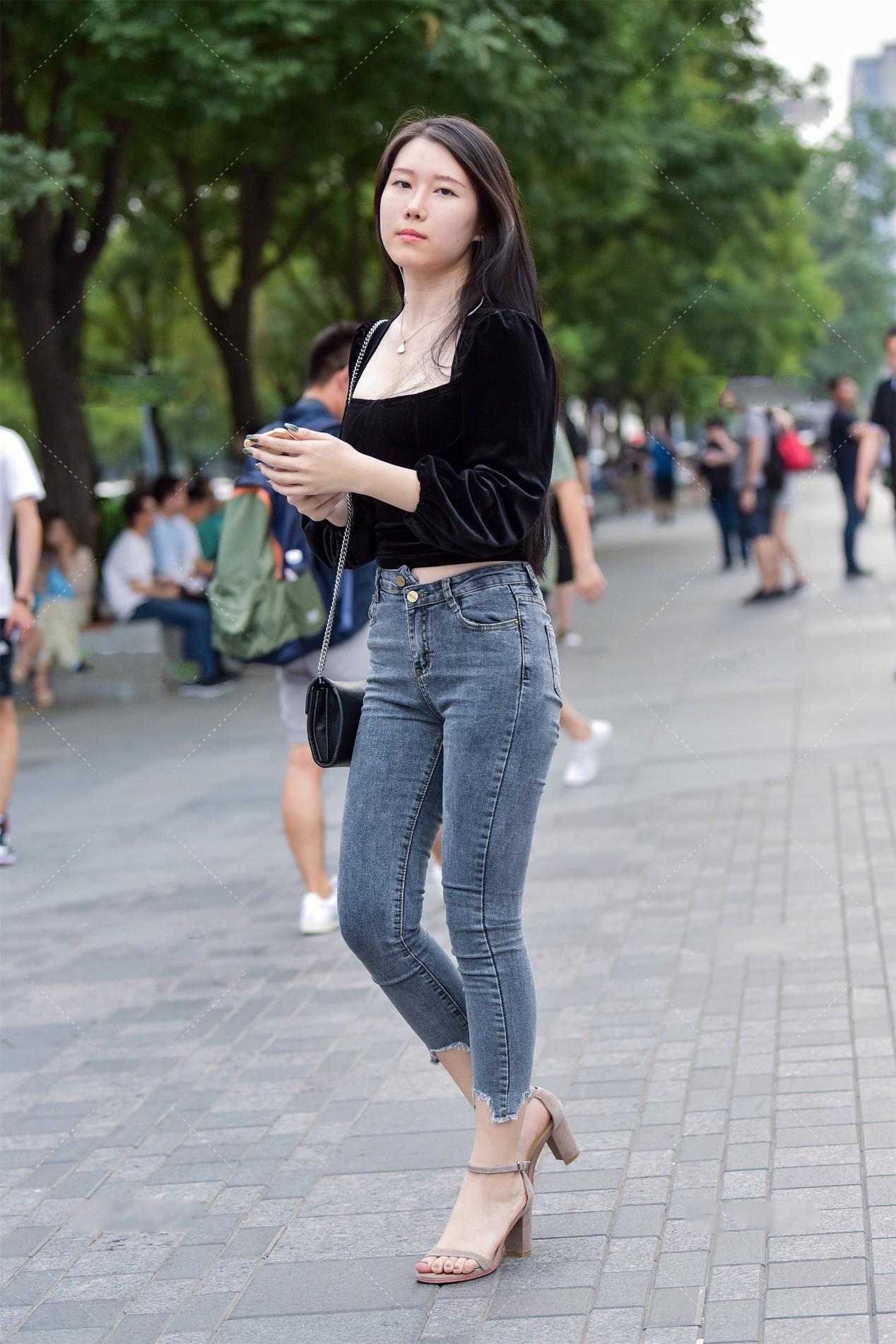 衣服|黑色金丝绒上衣, 显高级气息, 黑色更大气