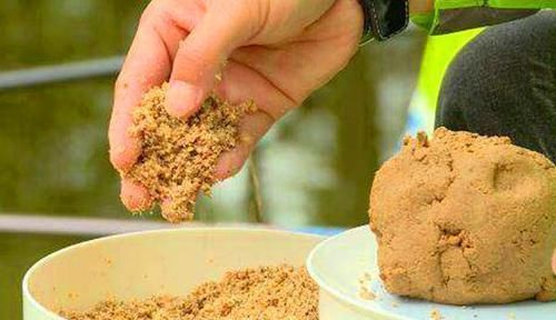 比重|钓鱼狠招数:最靠谱的用饵套路,简单实用