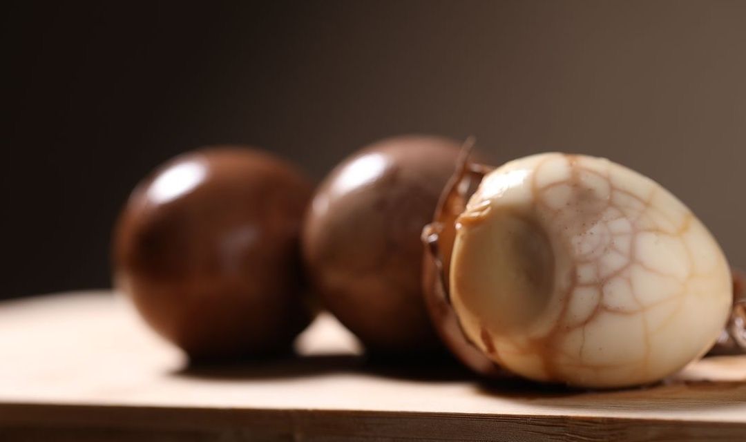 红茶叶|煮茶叶蛋，放哪些“调料”才好吃？教你正确做法，比你买的要美味