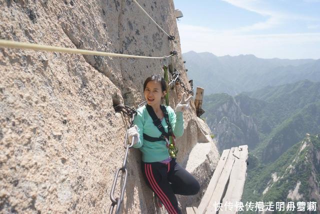 在华山旅游，不要随便体验长空栈道，游客：不听劝的大多后悔了！