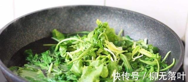 才知道,这5种蔬菜焯水后才能吃,幸亏知道得早,赶紧告诉家里人!