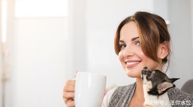 用菊花泡水时,若加“二物”一起泡,或许助你