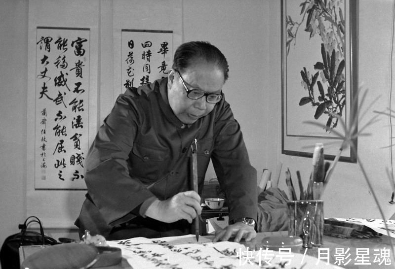 先生|他是“华文行楷”的书写者,字越写越美,却离书法越来越远