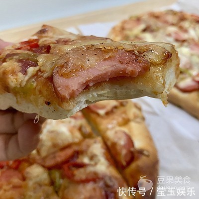 厚底大披萨PIZZA，从此B胜客可以走一边去了