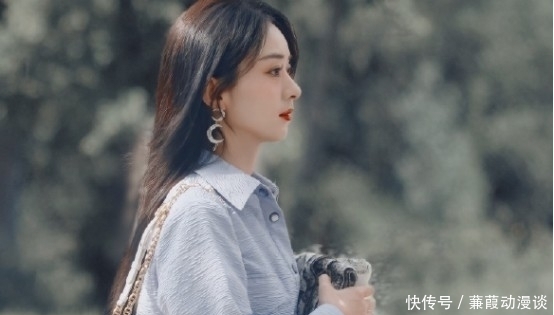 赵丽颖|眼里终于有了光!赵丽颖录节目全程笑脸,8位男星陪玩全程捧场