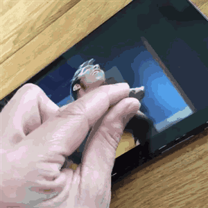 |搞笑GIF趣图:上一秒霸气十足,下一秒跪地求饶