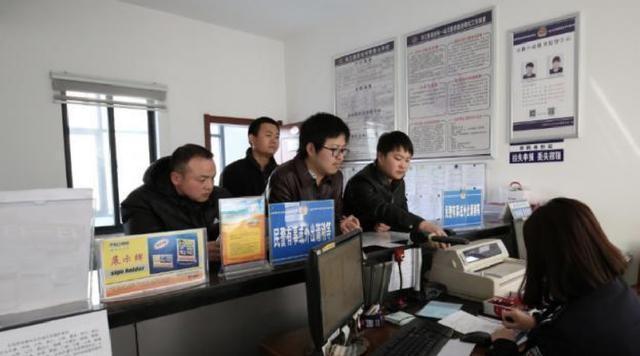 家长|爷爷叫秋天,爸爸叫秋日,妈妈给娃取的名字让民警直夸:有文化