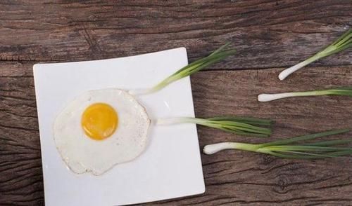 俗话“一根葱,十分钟”,什么意思对男人好处真多,你懂的