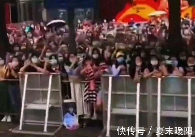 央华|《如梦之梦》有多受宠?现场观众惊呼:人山人海,第一次经历