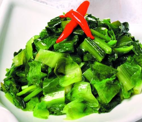  保证|炒青菜的正确做法，什么时候放盐很关键！保证青翠入味不发黑