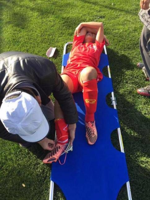 职业生涯|队医讲述国家女足队员张琳艳 “绝杀”对手背后：承受伤痛 曾经历漫长康复